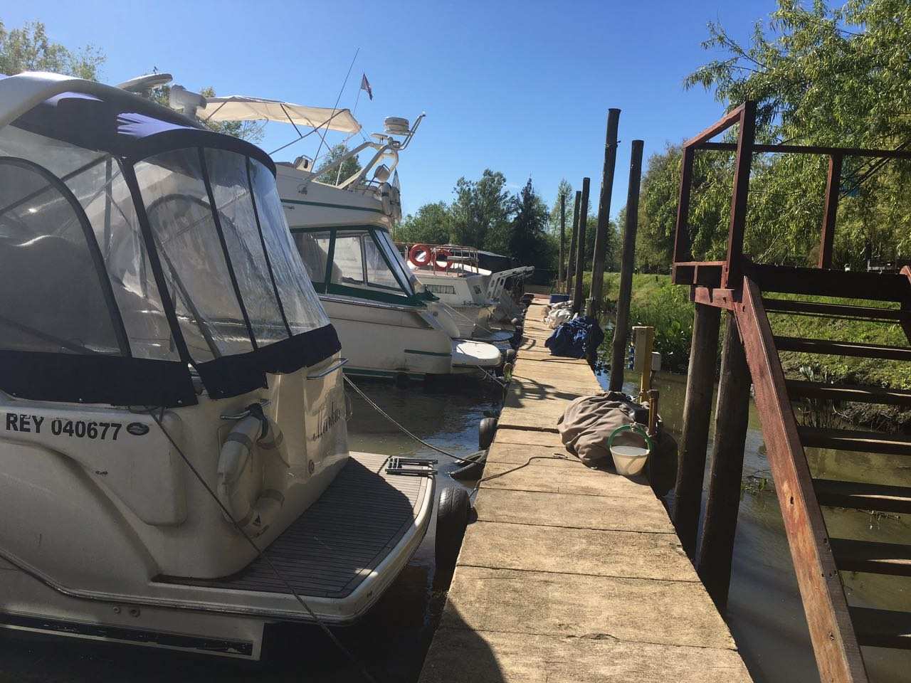 Marinas flotantes con amarras disponibles